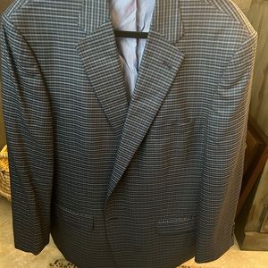 Turnbury, 48R, blue with a gray and white plaid men's sport coat